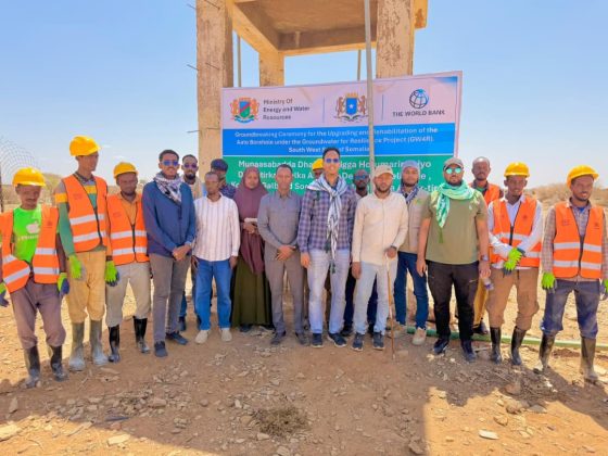 DAAWO:  Sarkaalka Arrimaha Bulshada Mashruuca Abaartire oo tilmaamay in dayactirka Ceelka Aato yareyn doono culeyska abaarta taagan